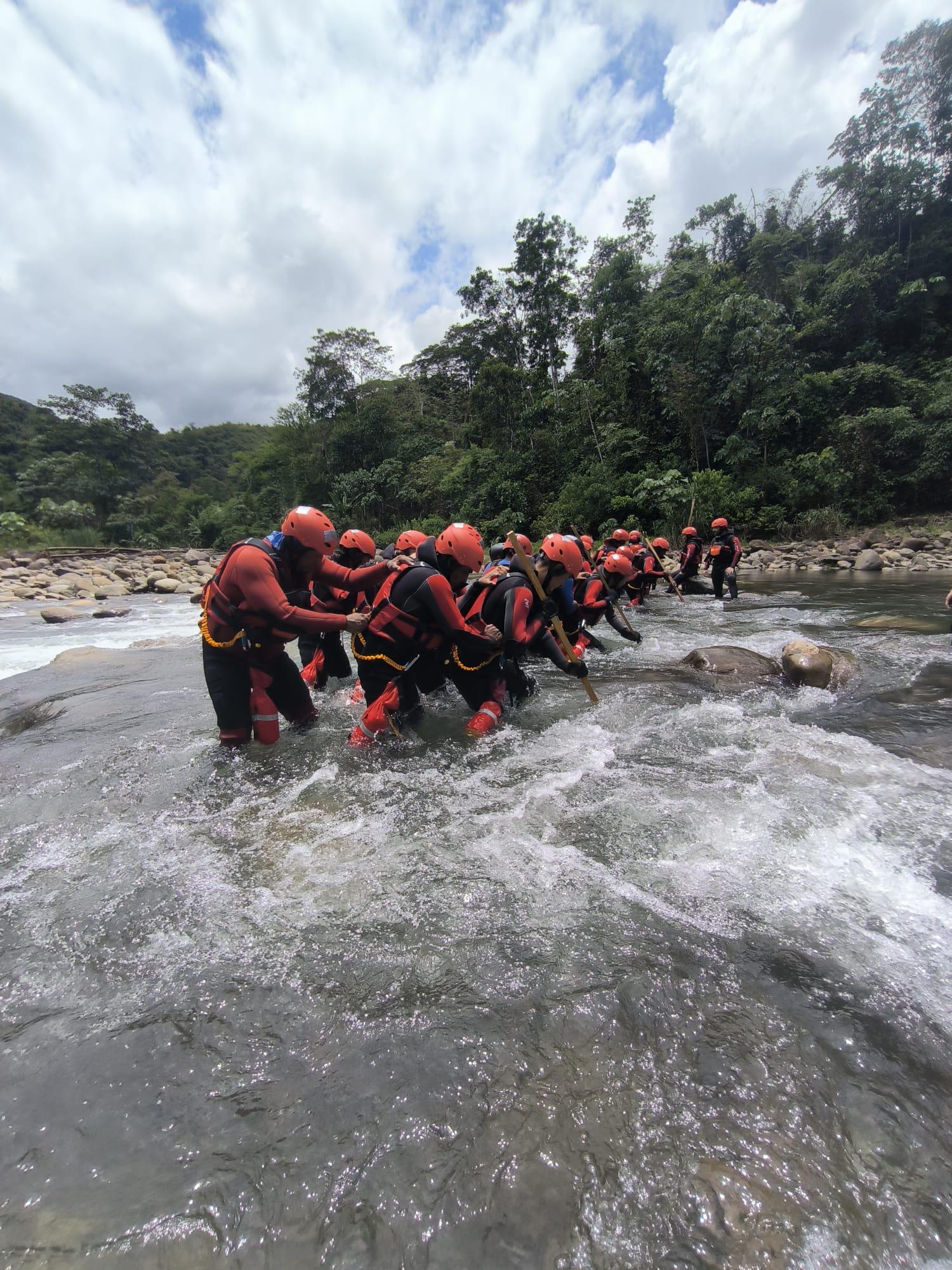 FINALIZA CON EXITO EL CURSO DE RESCATE EN RIADAS E INUNDACIONES EN SAN GABAN PUNO